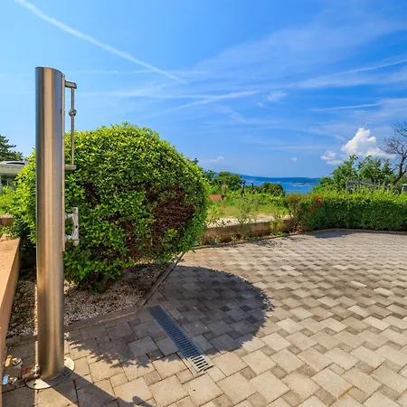 Ereiz Apartman *